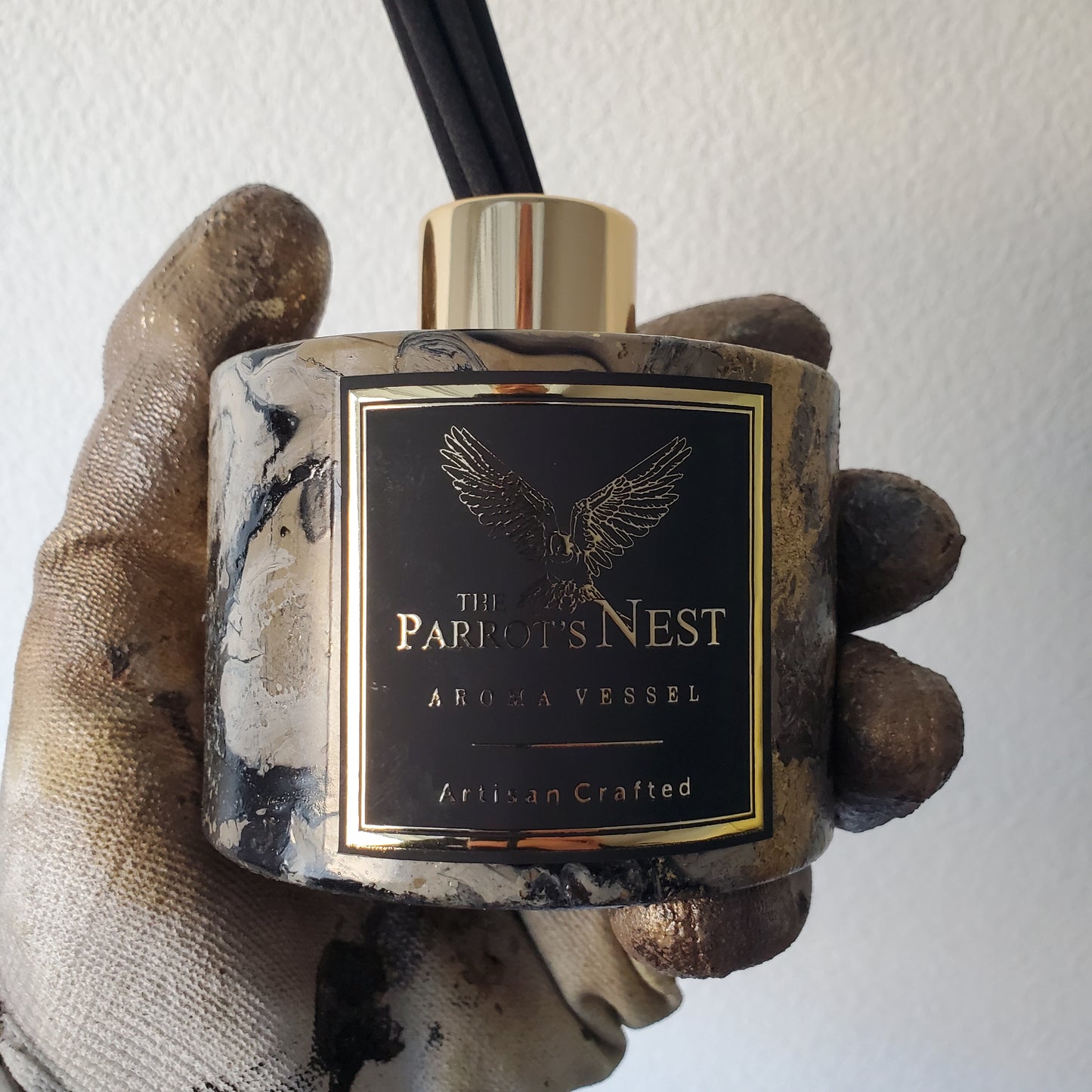 The Parrot's Nest Artisan Reed Diffuser Set | Unique Design #RG0002 | Choose Fragrance