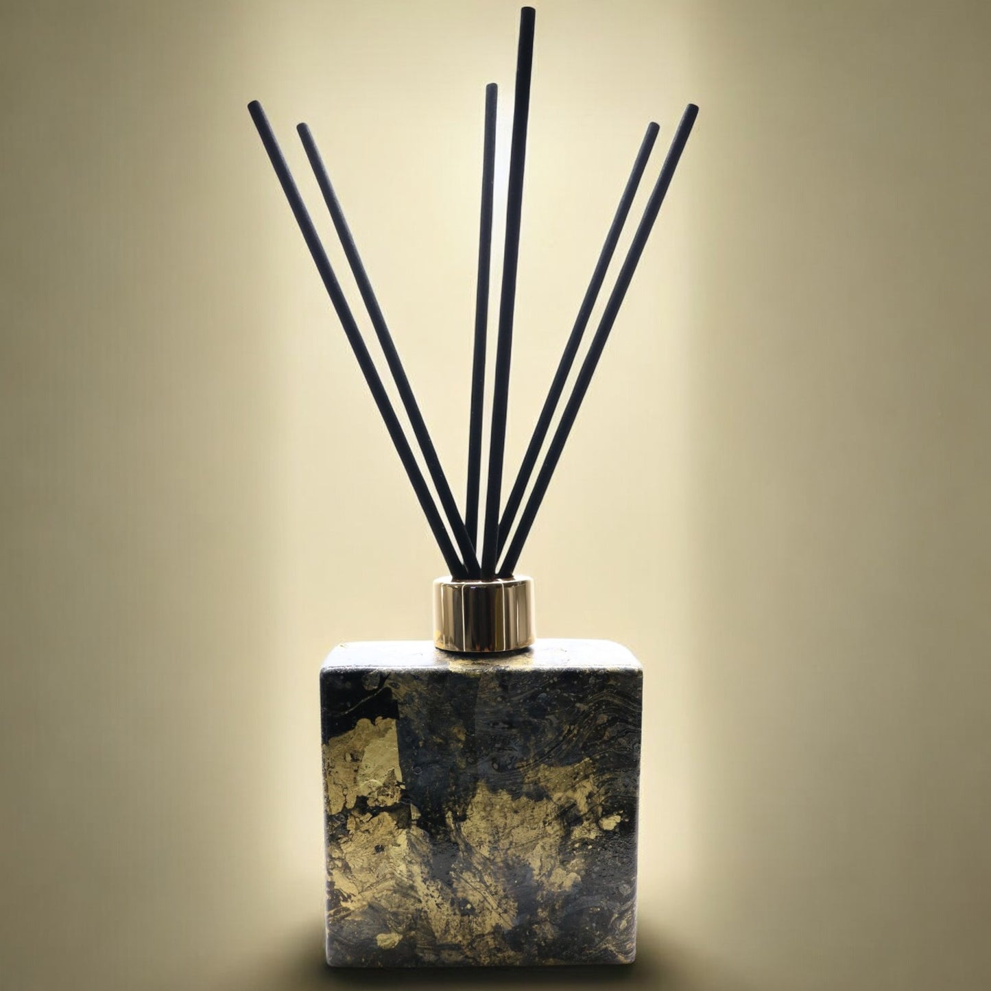 The Parrot's Nest Artisan Reed Diffuser Set | Unique Design #BGW005 | Choose Fragrance