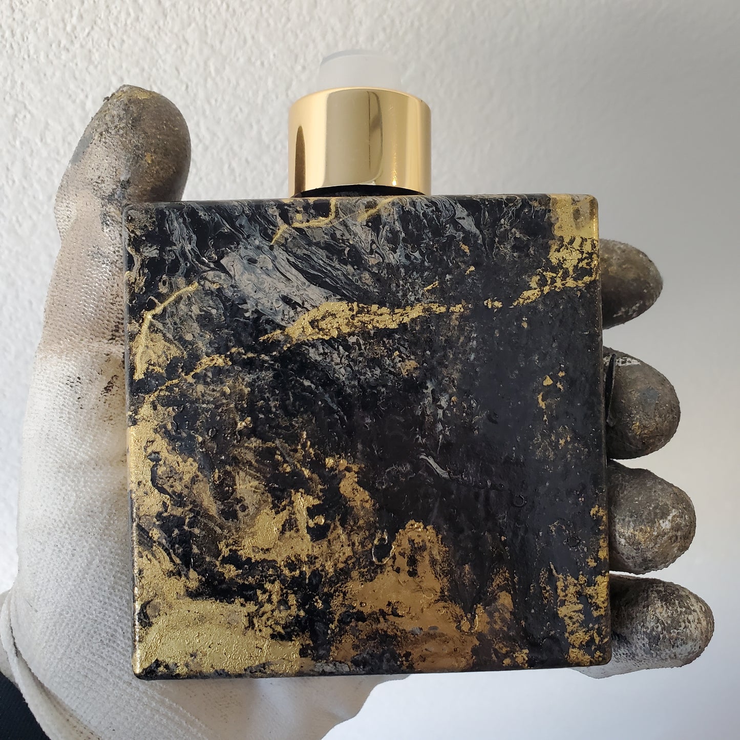 The Parrot's Nest Artisan Reed Diffuser Set | Unique Design #BGW001 | Choose Fragrance