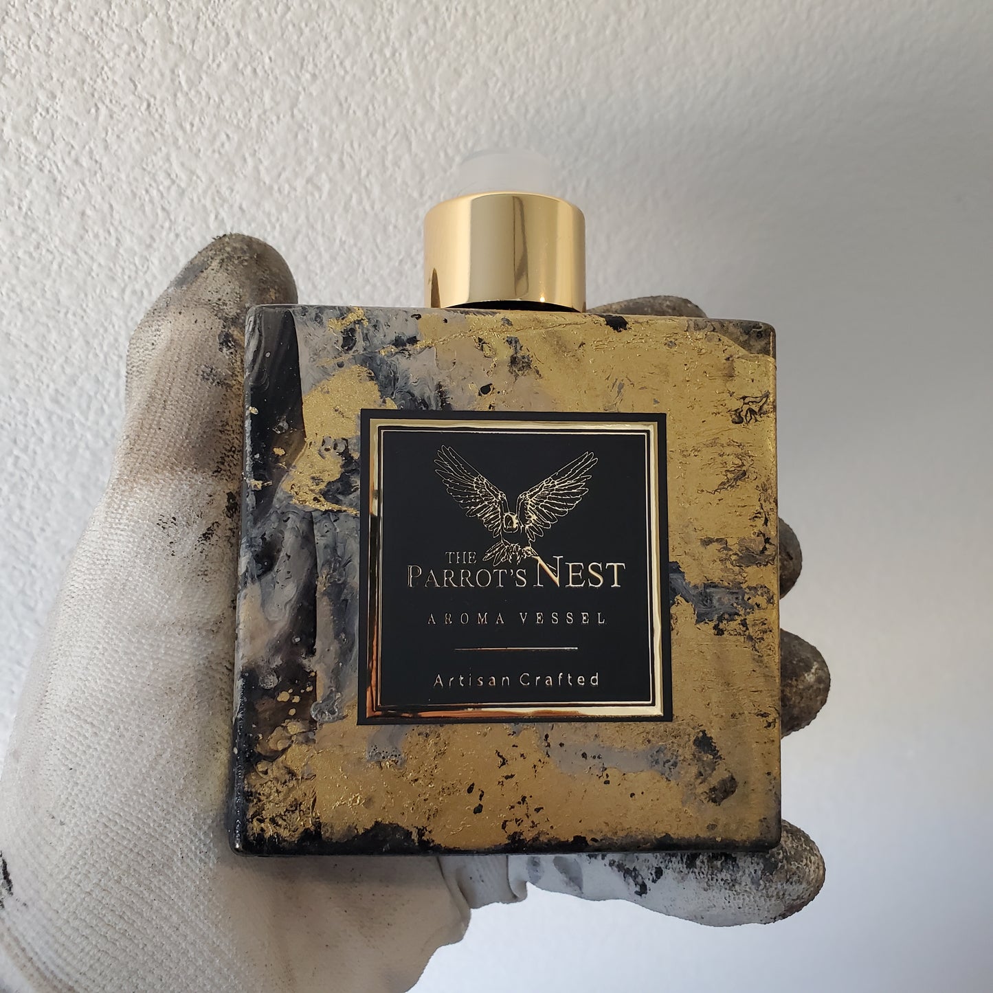 The Parrot's Nest Artisan Reed Diffuser Set | Unique Design #BGW001 | Choose Fragrance