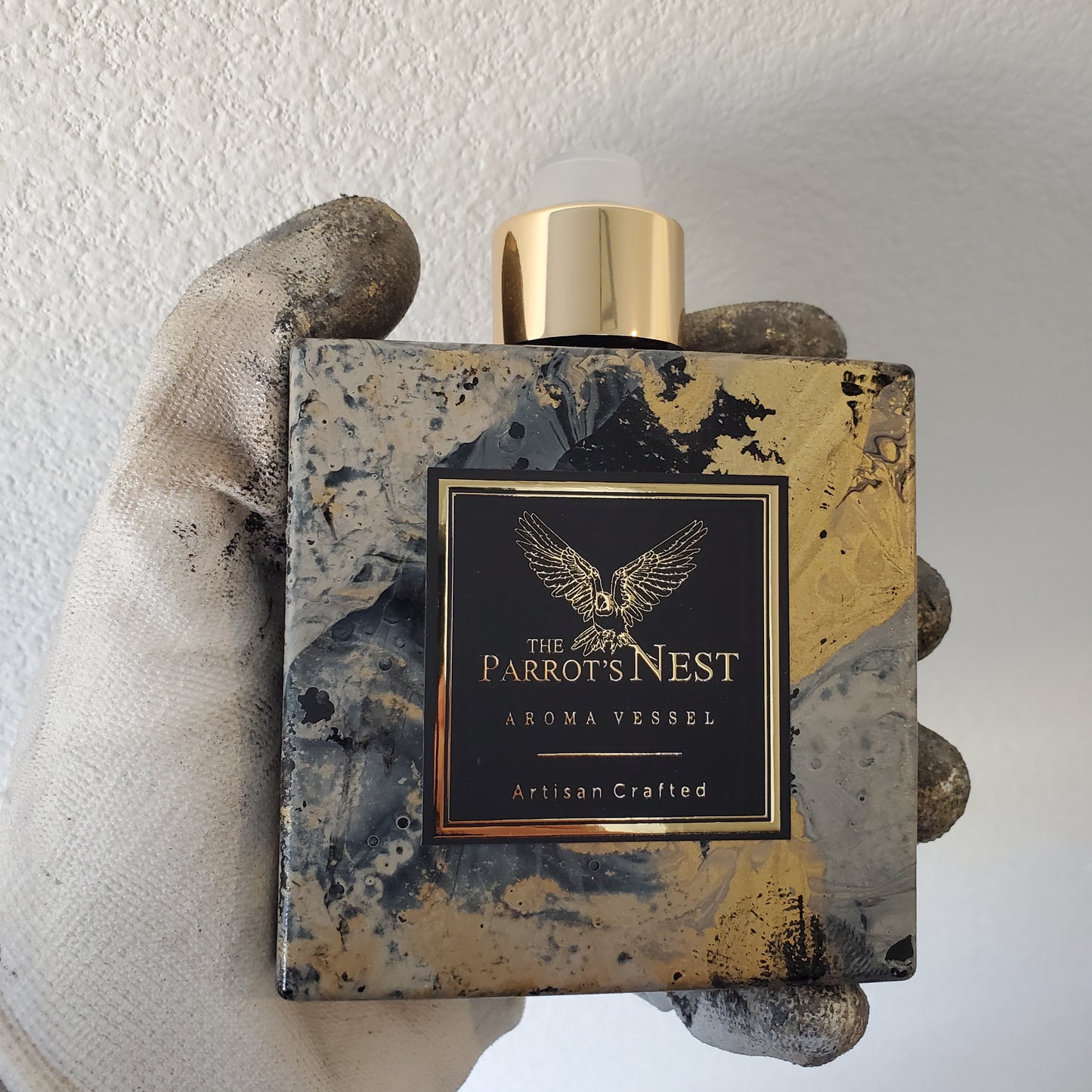 The Parrot's Nest Artisan Reed Diffuser Set | Unique Design #BGW004 | Choose Fragrance