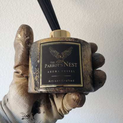 The Parrot's Nest Artisan Reed Diffuser Set | Unique Design #RG0006 | Choose Fragrance